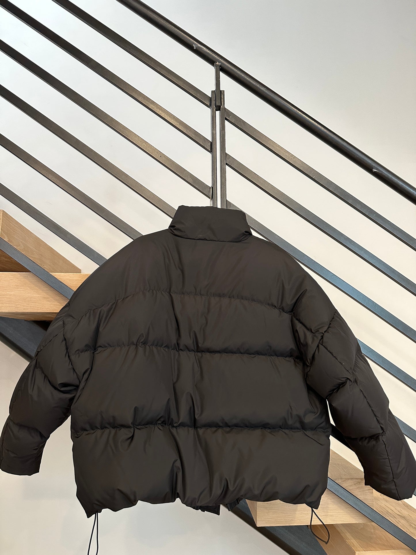 STAND STUDIO PUFFER BLACK